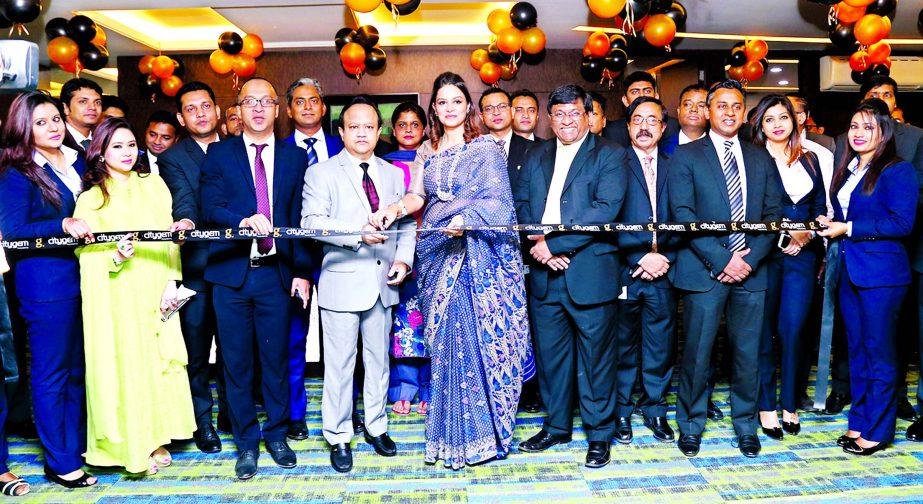 Mohammad Shoeb, Chairman of City Bank Ltd recently inaugurated a Citygem Center in the city's Dhanmondi area. Tabassum Kaiser, Vice Chairperson, Sohail RK Hussain, Managing Director and CEO, Mashrur Arefin and Faruq Mainuddin, Additional Managing Directo
