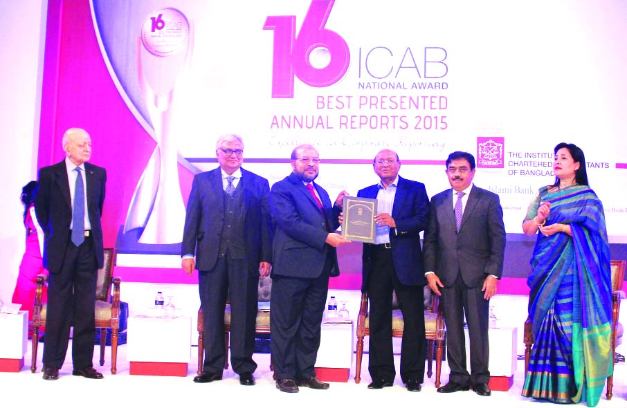 Commerce Minister Tofayel Ahmed MP handing over the `ICAB National Corporate Award for Best Presented Annual Reports 2015' to Mohammad Abdul Mannan, Managing Director and CEO of Islami Bank Bangladesh Limited at a function on Tuesday in the city.