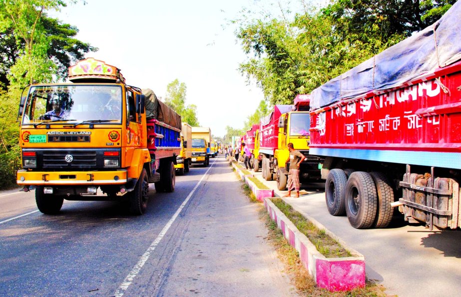 Hundreds of goods-laden trucks, pickup-van and other vehicles being stranded on Dhaka-Bogra Highway for several hours as Truck, Tank lorry Sramik Oikya Parishad continues indefinite strike in 16 northern districts for implementation of 7-pt demands. This