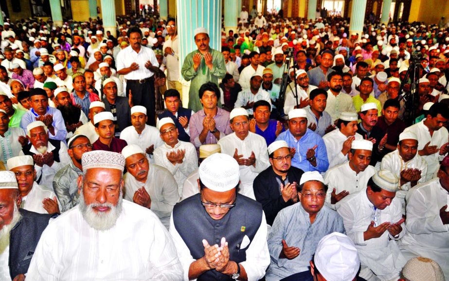 Musallies offer special prayers at Baitul Mukarram National Mosque being arranged by Awami League for long life and good health of Prime Minister Sheikh Hasina. This photo was taken after Jumma prayer.