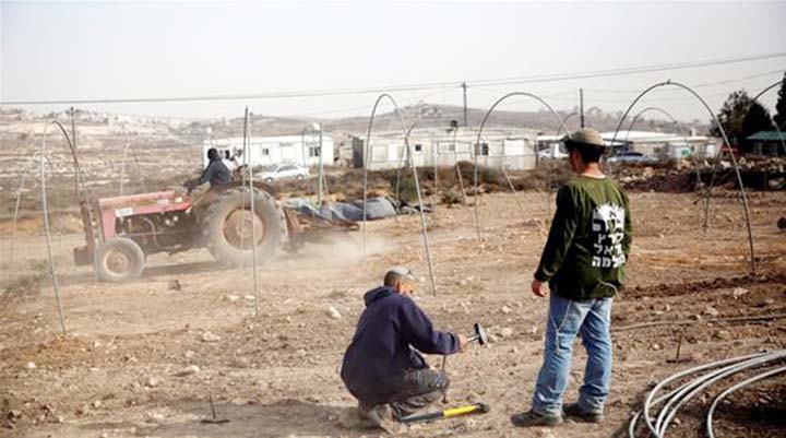 The draft law does not apply to the unauthorized settlement outpost of Amona, near Ramallah.
