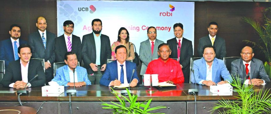 Muhammed Ali, Managing Director of United Commercial Bank Limited (UCB) and Mahtab Uddin Ahmed, CEO and Managing Director of Robi Axiata Limited signed an arrangement in the city recently. Under the deal, UCB Credit Card holders will enjoy special ROBI ro
