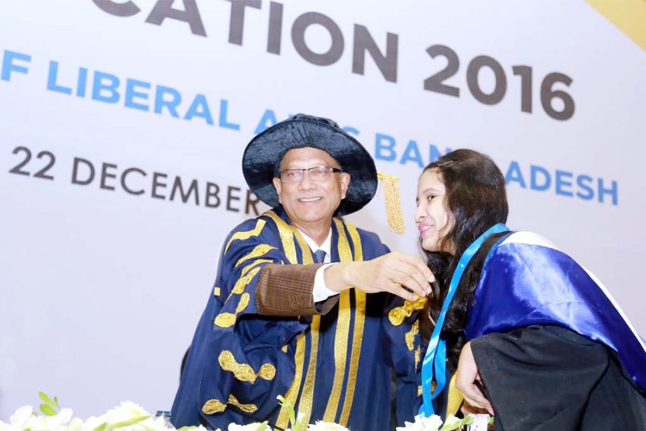 Education Minister Nurul Islam Nahid, MP presenting Convocation Medal to a student at the 4th Convocation of the University of Liberal Arts Bangladesh at BICC in the capital on last Thursday.