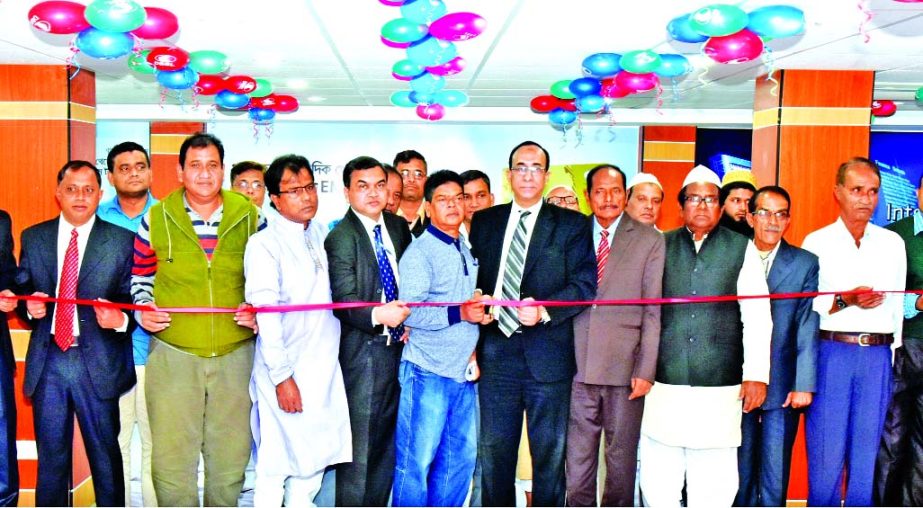 Md Sayedul Hasan, Deputy Managing Director of Dutch-Bangla Bank Ltd inaugurated its 162nd branch of the bank at Ghoshpara Bazar Road, Kurigram recently. Local dignitaries, businessmen, industrialists and other guests attended the occasion.