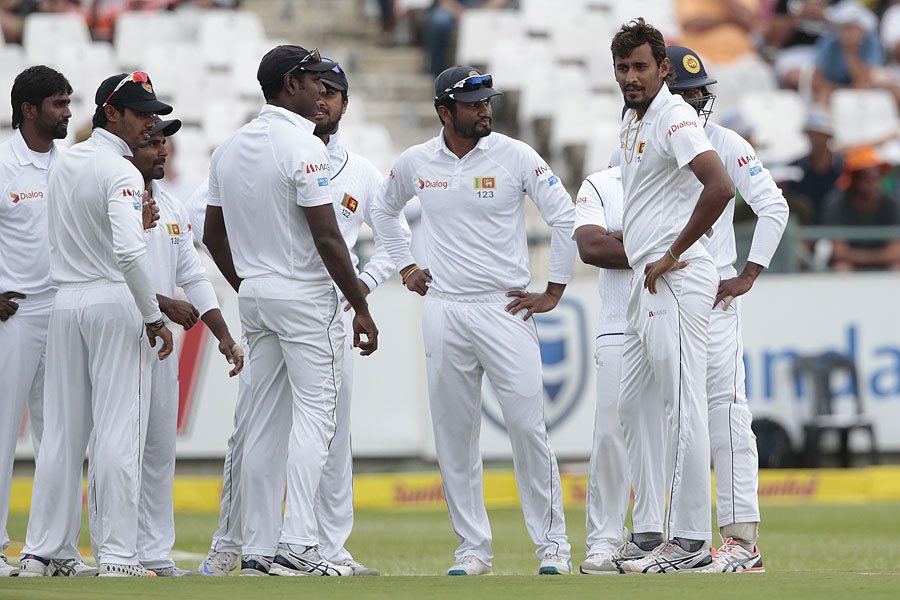 Suranga Lakmal struck in the first over of the 2nd Test between South Africa and Sri Lanka at Cape Town on Monday.