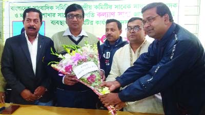 MANIKGANJ: Kallyan Saha , Assistant News Editor, Channel i being greeted by Manikganj Press Club and Manikganj Journalists' Association as he has been elected Executive Member of Jatiya Press Club Managing Committee on Friday.