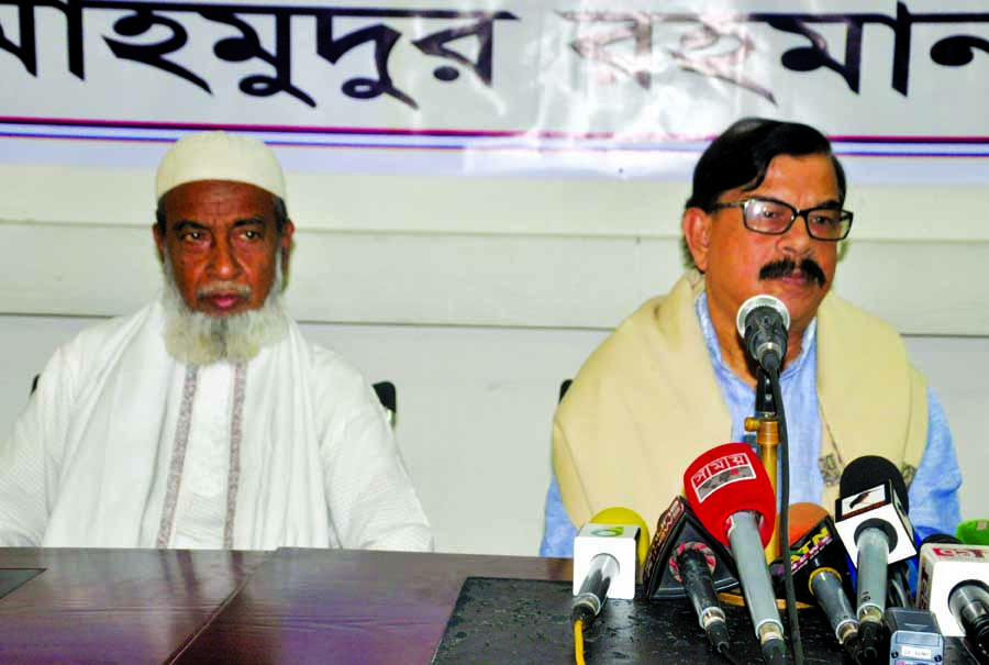 Convenor of Nagorik Oikya Mahmudur Rahman Manna speaking at a view exchange meeting with journalists at the Jatiya Press Club on Monday.