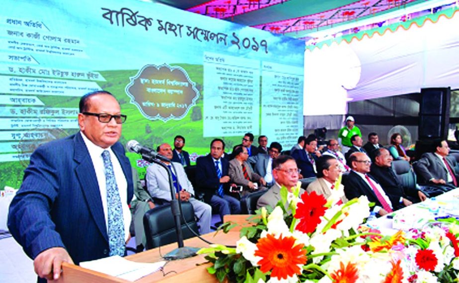 Dr Hakim Md Yousuf Harun Bhuiyan, Managing Director and Chief Mutawalli of Hamdard Laboratories (Waqf) Bangladesh delivers speech in the Grand Annual Conference at permanent campus of Hamdard University, Gazaria recently. Professor Dr Abdul Mannan, Vice C