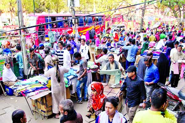 Hawkers as well as influentials occupying the very busy areas around Mirpur 10 inter-section (Gol Chokkor) creating obstacles to movement of vehicles. But the authorities concern seemed turning a blind eye to restore the areas as part of the city beautifi