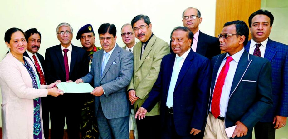 Ahmed Kamal Khan Chowdhury, Managing Director of Prime Bank Limited handed over a tripartite agreement to Professor Dr. Kamrul Hasan Khan, Vice Chancellor of Bangabandhu Sheikh Mujib Medical University (BSMMU) in the city recently. Professor Dr. Md Sharfu