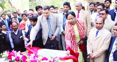 RANGPUR: CEO of Rangpur City Corporation Md Akhtar Hossain inaugurating cost-free WiFi Internet Zone 'Joy Bangla' at Rangpur Govt College Auditorium as Chief Guest on Thursday . Photo: BSS