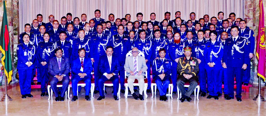 President Abdul Hamid posed for photograph with high police officials after a meeting with them on the occasion of Annual Police Week-2017 at Bangabhaban yesterday.