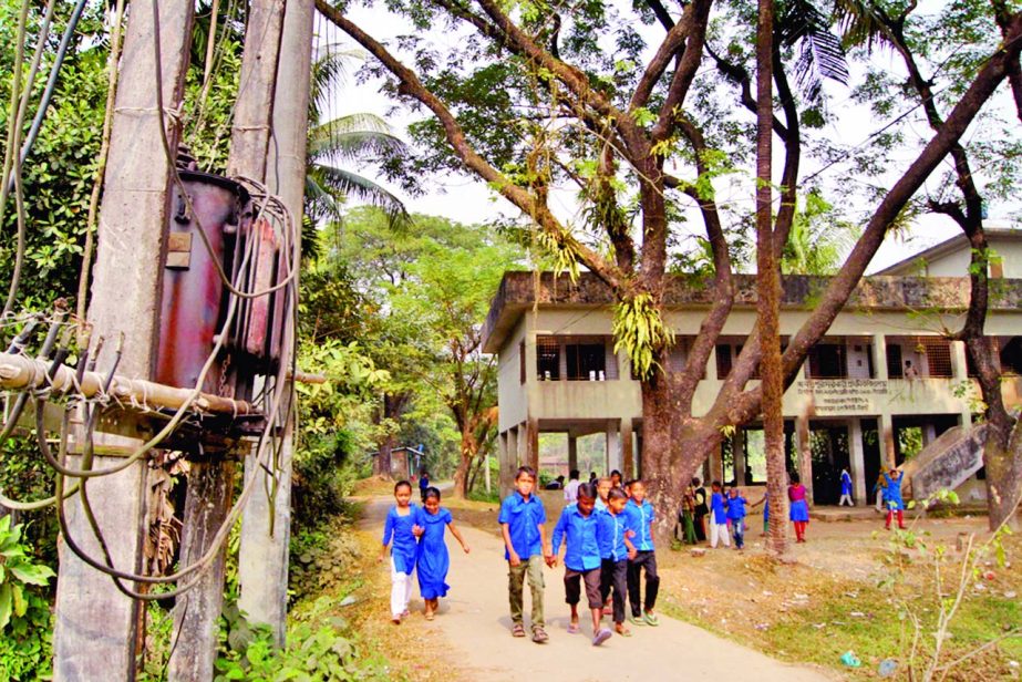 SYLHET: Risky electrical transformer has been set up in front of Anantopur Govt Primary School in Sylhet Sadar Upazila. This picture was taken on Tuesday.