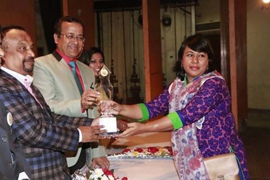 Nishat Islam receiving award: Popular writer of present time Nishat Islam got Banglar Sangeet Award for her novel Palki at Shawkat Osman Auditorium of the Central Public Library in the cityâ€™s Shahbag area on February 2. Information Advisor to the P