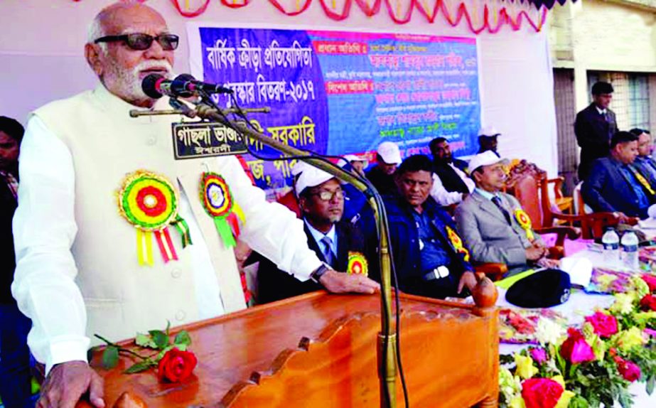 PABNA: Land Minister Shamsur Rahman Sharif speaking at the prize giving ceremony of annual sports of Ishwardi Govt College as Chief Guest on Friday.