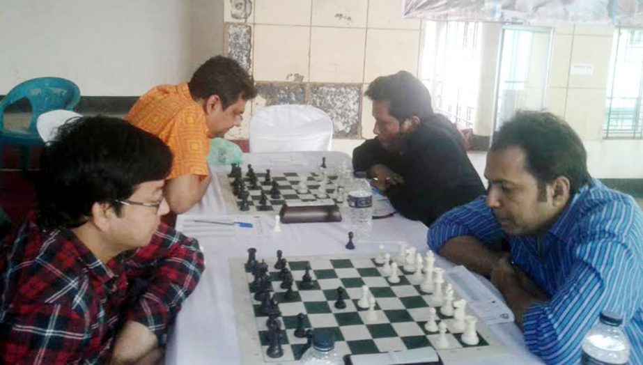 FM Mehedi Hasan (left) in action against Saiful during the match of the International Mother Language Day International Rating Chess Tournament at Sonargaon Upazila Parishad auditorium in Sonargaon, Narayanganj on Wednesday.