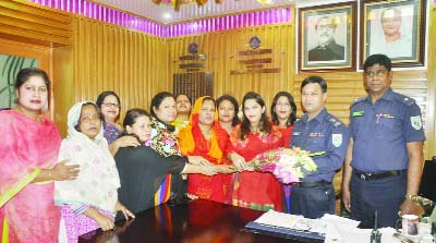 DINAJPUR: Leaders of Bangladesh Mahila Awami League, Dinajpur District Unit greeting Md Hamidul Alam, SP, Dinajpur for being nominated as the best SP in eight districts in Rangpur Range on Wednesday.