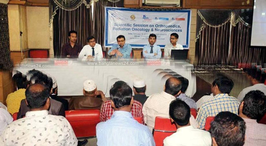 Specialised physicians of Kolkata Apollo Glanigyles Hospital exchanging views with the village doctors of Chittagong at Chittagong Seniors Club yesterday.