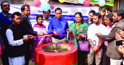 RANGPUR: Divisional Commissioner Kazi Hasan Ahmed inaugurating the community- based biogas plant at Shyampur Puthimari Rail Colony under Chandanpat Union to provide eco-friendly electricity in 75 slum house is the chief guest on Wednesday.