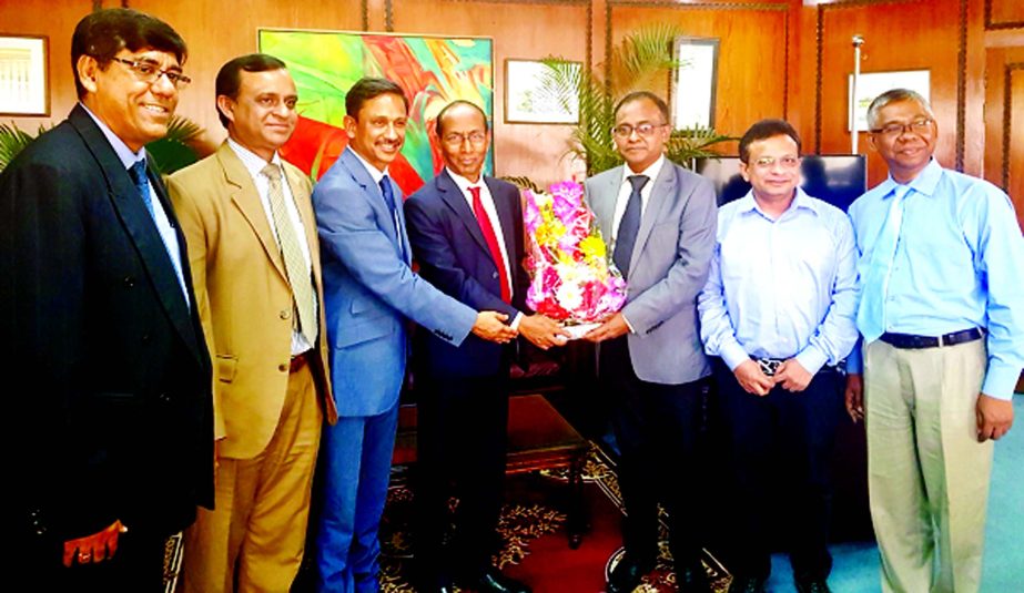 A delegation of ICMAB headed by its President Jamal Ahmed Choudhury FCMA called on Kazi M Aminul Islam, Executive Chairman of Bangladesh Investment Development Authority (BIDA) at his office in the city recently. Md Abdur Rahman Khan FCMA, Secretary, Prof