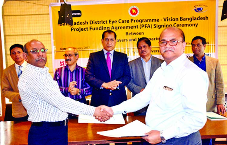 Participants at a Memorandum of Understanding (MoU) signed between Sightsavers and Sheikh Fazilatunnessa Mujib Eye Hospital & Training Institute including three hospitals and eight NGOs operating health facilities held recently at a restaurant in the city