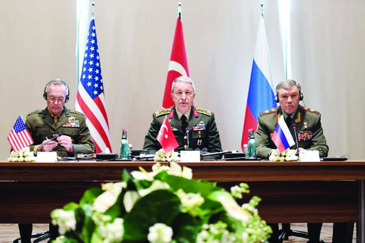 Chief of the General Staff of the Turkish Armed Forces, Hulusi Akar (C), US Chairman of the Joint Staff General Joseph Dunford (L) and Russian Chief of General Staff General Valery Gerasimov meet in Antalya.