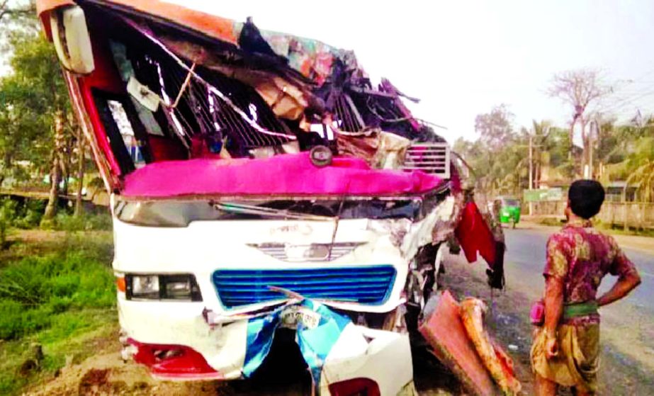 At least 35 people were injured in a head-on collision between a bus and a truck in Dagon Bhuiyan area in Feni on Friday.
