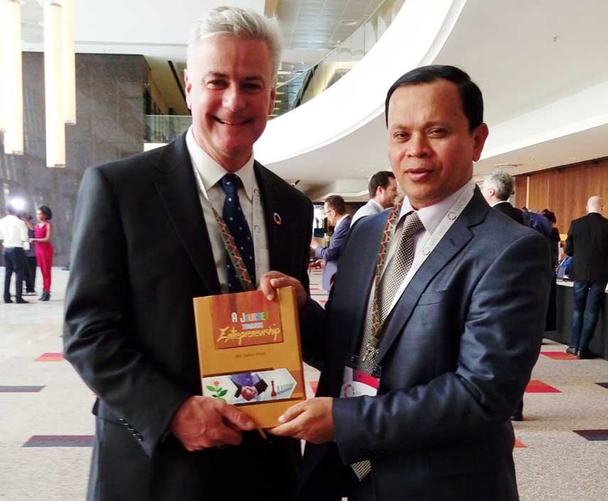 Md. Sabur Khan handing over his recently published book "A Journey towards Entrepreneurship" to Jonathan Ortmans, GEN President at Global Entrepreneurship Congress- GEC 2017 held at Sandton Convention Centre, Johannesburg, South Africa from 13th to 16th