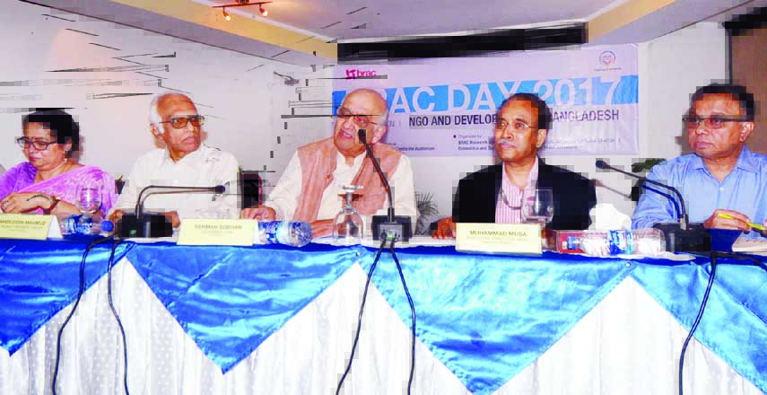 Chairman of Center for Policy Dialogue Rehman Sobhan speaking at a discussion on 'BRAC Day 2017' at BRAC Inn Center in the city on Sunday.