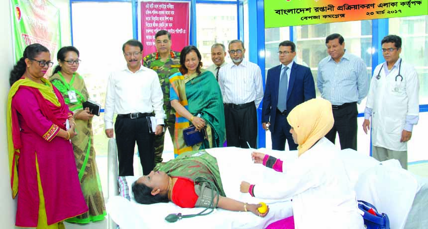 Bangladesh Export Processing Zones Authority (BEPZA) arranged a blood donation camp to mark the 47th Independence Day at its complex Bhaban on Thursday. Dr. Kamal Abdul Naser Chowdhury, Principal Secretary to the Prime Minister's Office as chief guest an