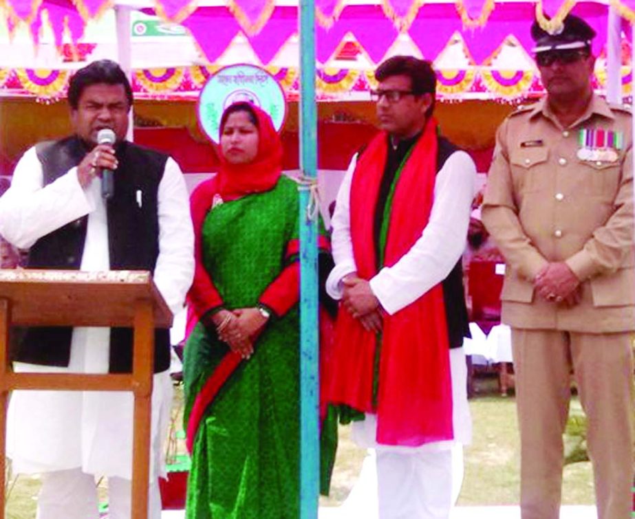 BANARIPARA (Barisal): Adv Talukder Mohammad Yusuf MP witnessing parade on the occasion of the 47th Independence and National Day as Chief Guest on Sunday.