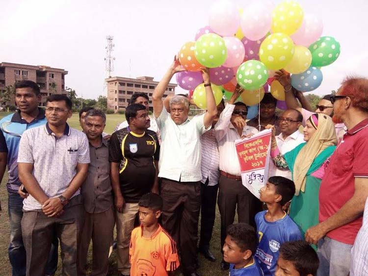 DC of Khulna Nazmul Ahsan inaugurating the BKSP Grass-Root Cup (Under-13) Football Tournament by releasing the balloons as the chief guest at the Khulna BKSP Zonal Training Centre Ground on Wednesday.