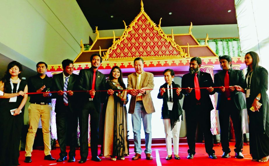 Suebsak Damgboonrueng, Minister Council of Royal Thai Embassy in Dhaka, inaugurating a color cosmetics and skin care product of Thai Land at Sonargaon Hotel in the city recently. Antu Kareem, Managing Director of Pentagon Group, Md. Mahsin, Sohel Ahmed, D