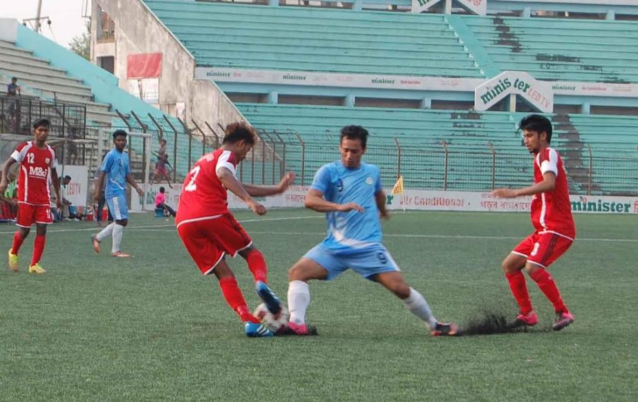 A moment of the match of the Saif Power Tec Dhaka Metropolis Senior Division Football League between Friends Social Welfare Organization and Mohakhali XI at the Bir Shreshtha Shaheed Sepoy Mohammad Mostafa Kamal Stadium in Kamalapur on Sunday. The match e