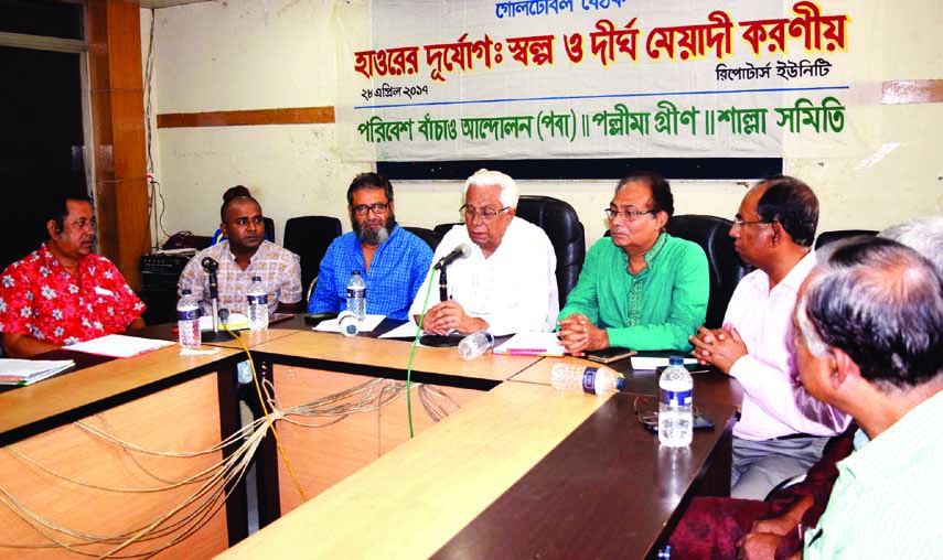 President of Oikya NAP Pankaj Bhattachariya, among others, at a roundtable on 'Calamiy in Haors: Short and Long-term Role' organised by different organisations including Save The Environment Movement at DRU Auditorium on Friday.