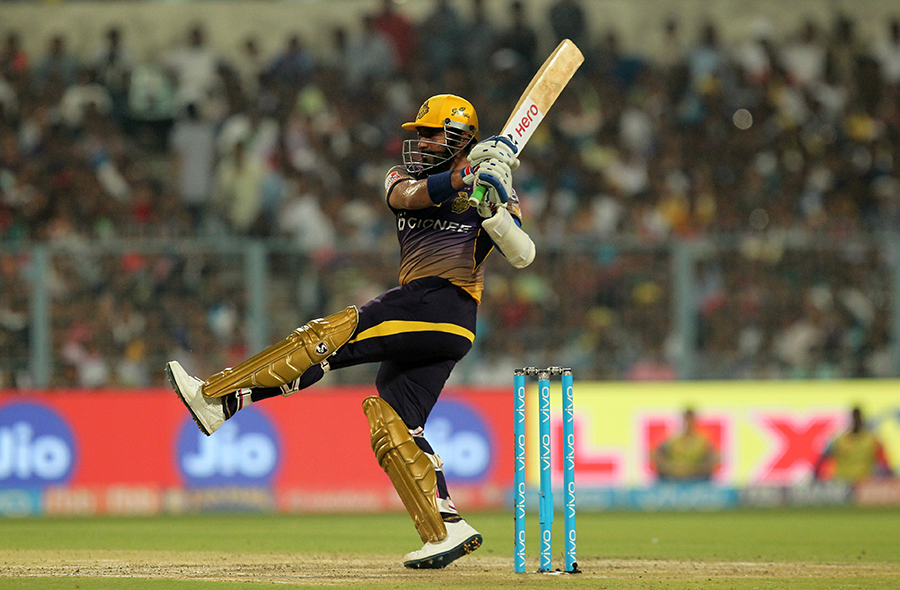 Robin Uthappa swivels while executing a pull during his fifty in the IPL 2017 match between Kolkata Knight Riders and Delhi Daredevils in Kolkata, India on Friday. Kolkata Knight Riders won the match by seven wickets with 22 balls remaining.