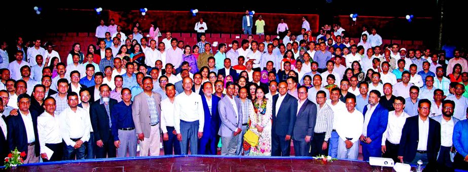 Md Arfan Ali, Managing Director of Bank Asia Ltd, poses with the participants of "Future Leadership Development Programme (FLDP)" at the bank auditorium in the city recently. Deputy Managing Directors of the Bank and Head of Branches in Dhaka region wer