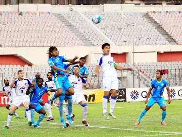 A moment of the football match of the AFC Cup 2017 between Dhaka Abahani Limited and JSW Bengaluru FC at the Bangabandhu National Stadium on Wednesday. Abahani won the match 2-0.