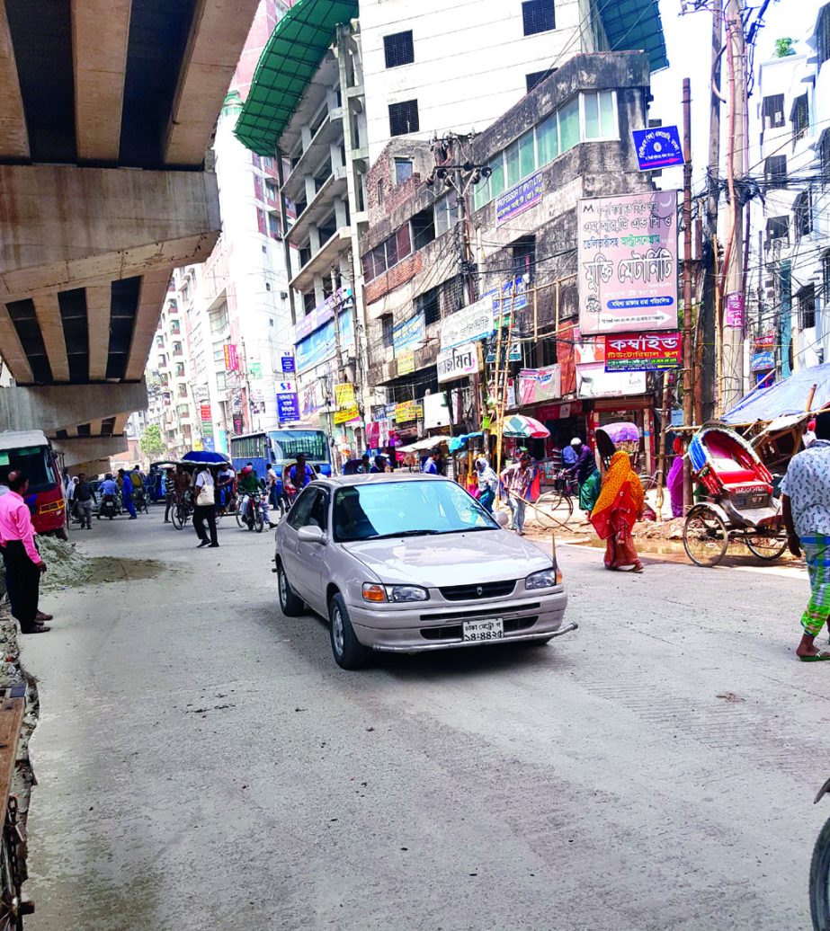 Road repairing work from Mouchak to Malibagh by LGED is going on very fast. LGED instead of the city corporation constructing the road to ease the sufferings of the city dwellers.