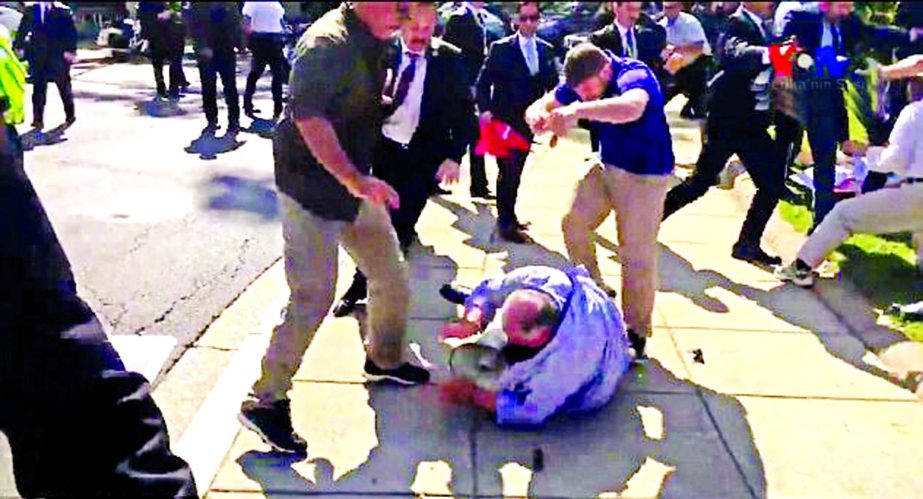 Shocking footage has emerged showing violent clashes between people protesting Turkish President Recep Tayyip Erdogan and his supporters in Washington DC.