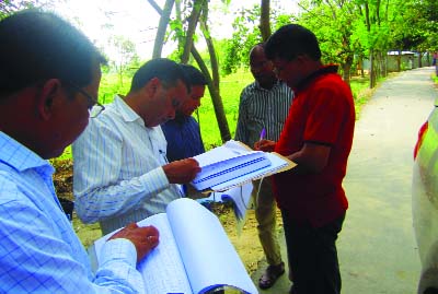 THAKURGAON: Khalil Ahmed, DD, Rural Development (Implementation and Evaluation) under Planning Ministry visiting development projects in Thakurgaon recently.