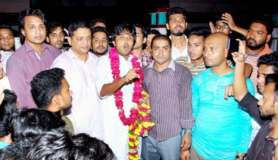 BCL leader Mahmudul Karim being greeted after release from Chittagong jail yesterday.