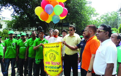 DUPCHANCHIA(Bogra):Deputy Commissioner Ashraf Uddin inaugurating rally of BRTA in Bogra town on Thursday.