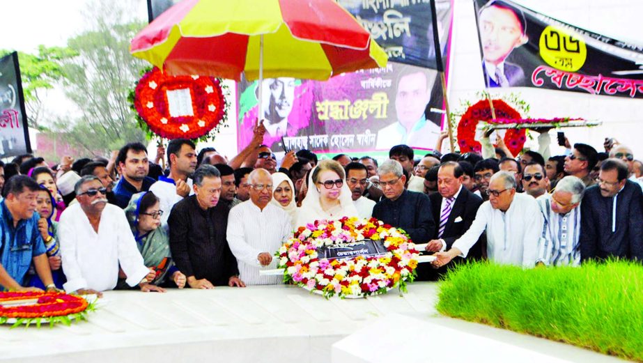 Marking the 36th death anniversary of Shaheed President Ziaur Rahman, BNP Chairperson Begum Khaleda Zia placing wreaths at the Zia's Mazar in citys Sher-e-Banglanagar on Tuesday.