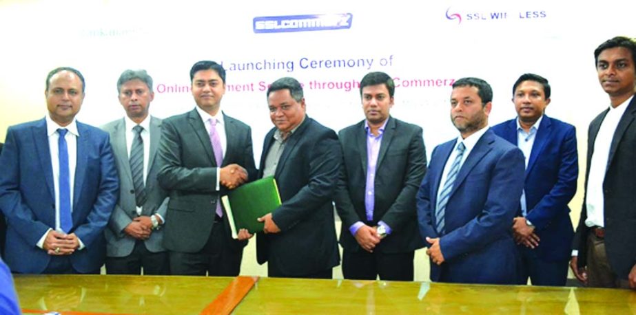 LankaBangla Securities Limited and SSL Wireless signed an agreement launching online payment service through SSL Commerz SSLCOMMERZ at LankaBangla Corporate office recently.