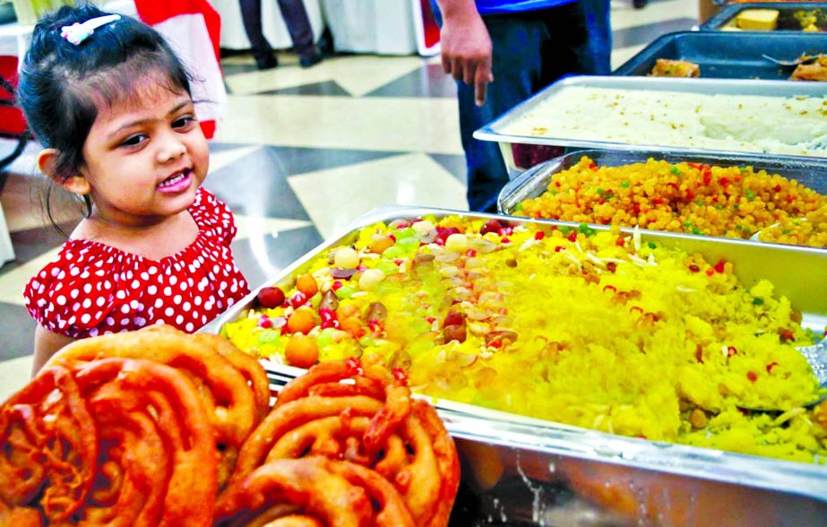 Dearth of customers at Iftar shops at Bashundhara convention center as prices of items are virtually beyond their reach. This photo was taken on Saturday.