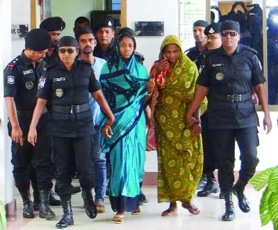 BARISAL: Three persons are arrested on Thursday for stealing neonatal from of Barisal Sher-e-Bangla Medical College Hospital.