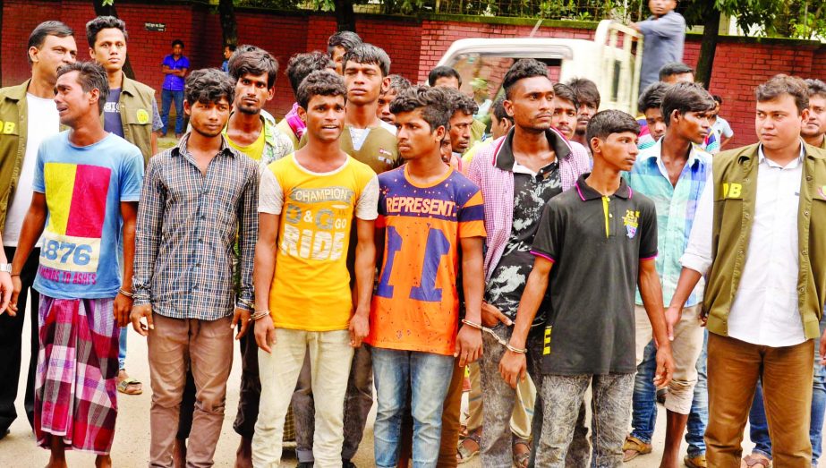 23 members of dope group (Aggyan party) were arrested from different areas of the capital by the DB police on Thursday.