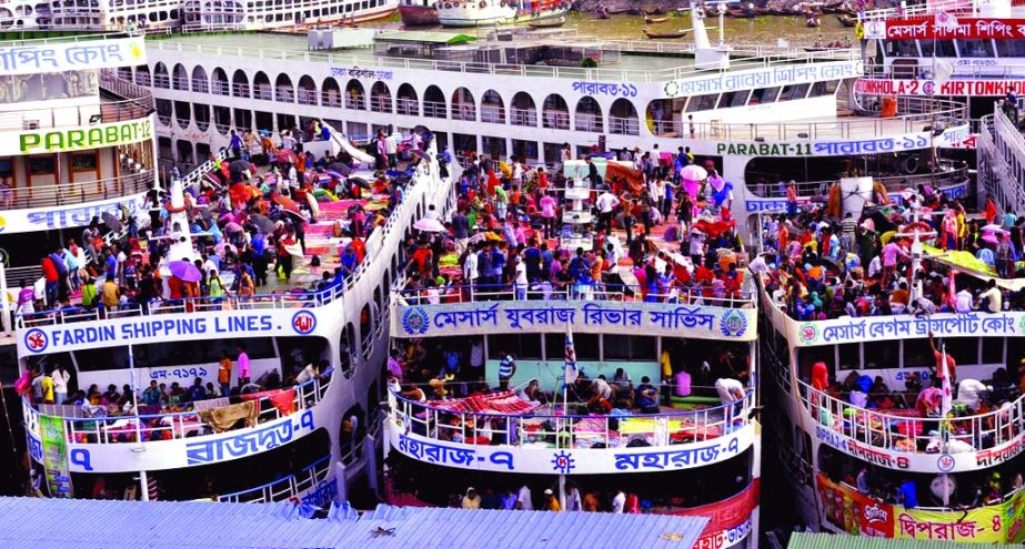 One day ahead of Eid holidays, home-bound passengers crowded at Sadarghat launch terminal. This photo was taken on Saturday.