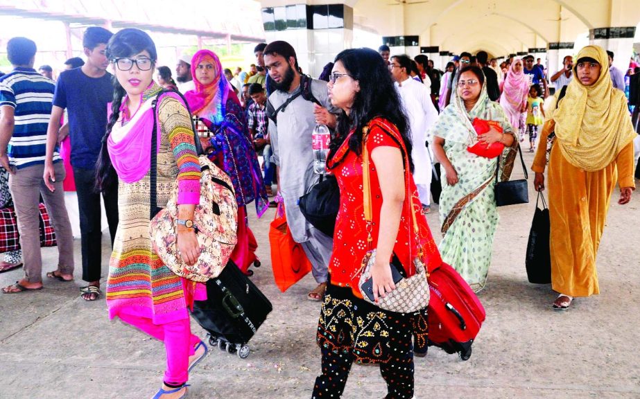 More people back home in city after celebrating Eid. This photo was taken from Kamalapur Railway Station on Friday.